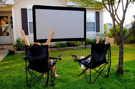 Birthday-Party-Ideas-for-Teens-Outdoor movie