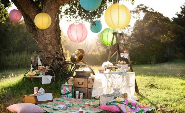 Outdoor party-50th-Birthday-Party-Ideas