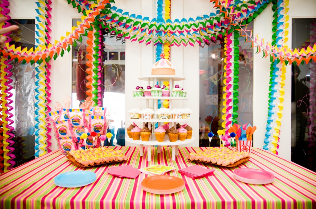 carnival-theme-18th-birthday-Theme-party-ideas-for-Girls