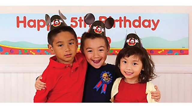 Mickey-Mouse-Birthday-Party-Ideas-dressup