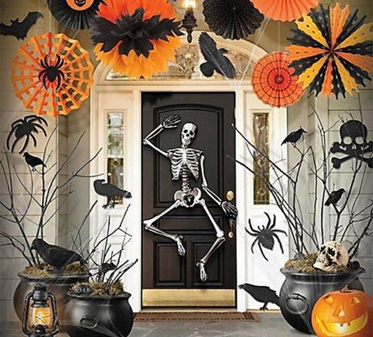 Welcome With A Skeleton-Halloween-Birthday-Ideas