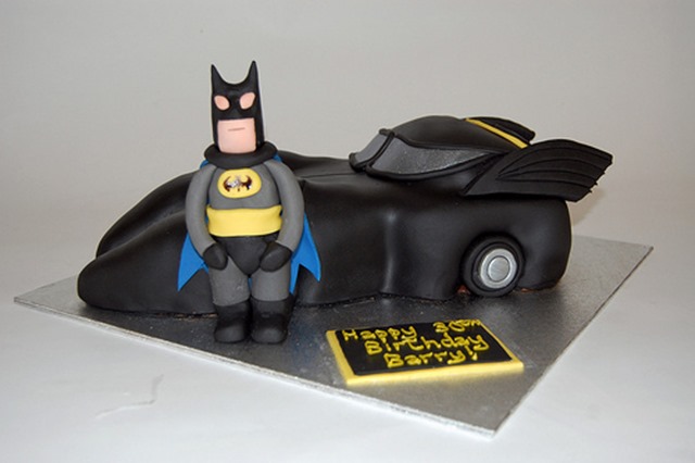 Birthday-Cake-Ideas-for-boys-Batmobile Cake