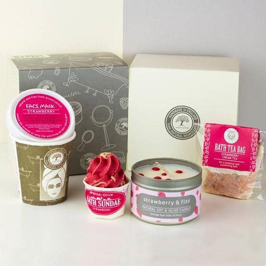 Strawberries And Cream Pamper Pack