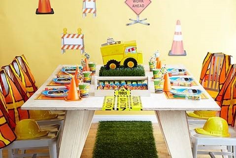 Construction Pals Birthday Bash Table Themes